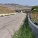 Per raggiungerlo dobbiamo percorrere la bradanica 655 che dal paese pugliese porta a Matera. Allaltezza del km 13 svoltiamo a destra in una stradina secondaria e ci avventuriamo fra gli sconfinati territori della Murgia